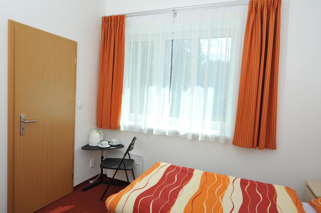 Habitat 16 Hotel Prague Room photo